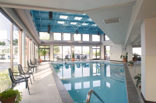 GuestHouse Inn Suites Nashville Music Valley zwembad